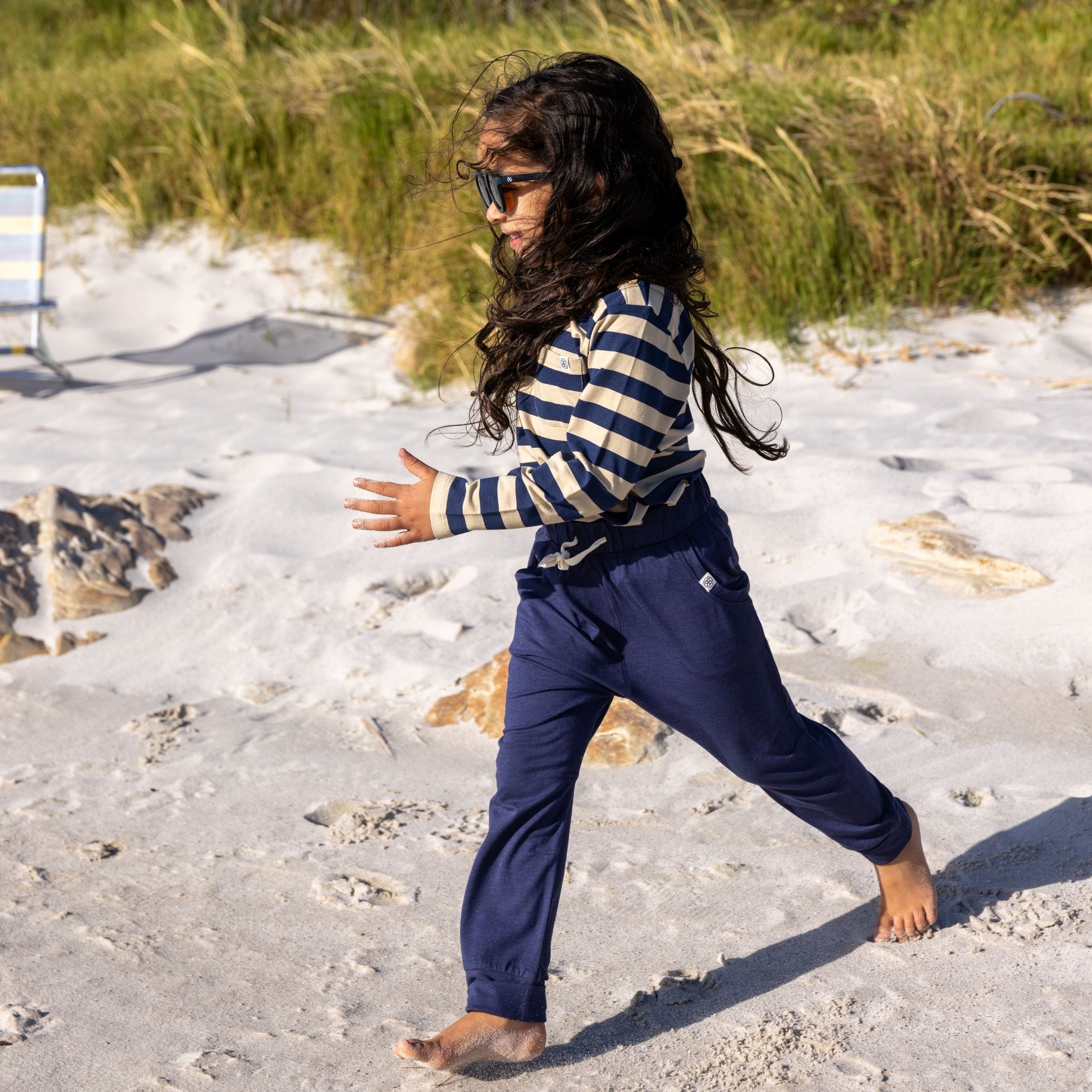 Camiseta de manga larga en Navy/Sandy Stripe – UPF 50+