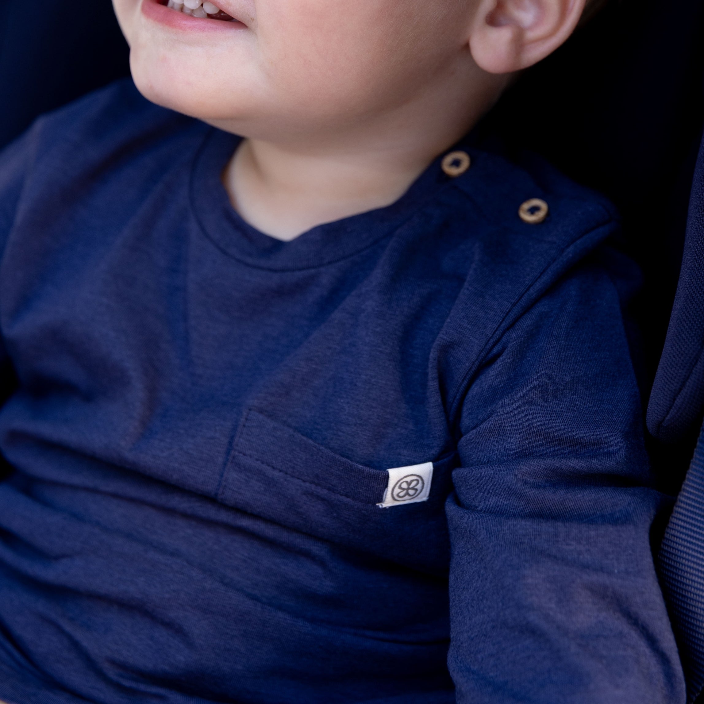 Camiseta de manga larga en Navy Blue – UPF 50+