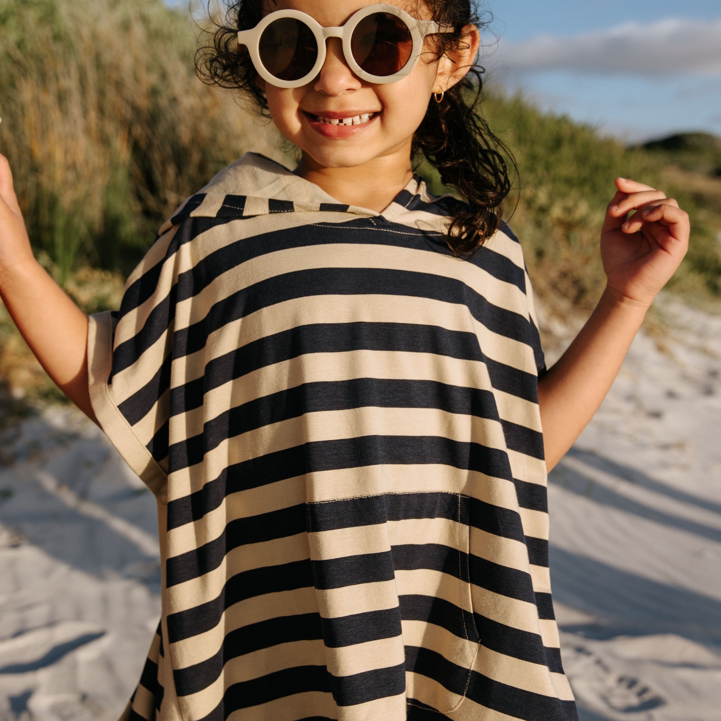 UV-Poncho in Navy/Sandy Stripe – UPF 50+