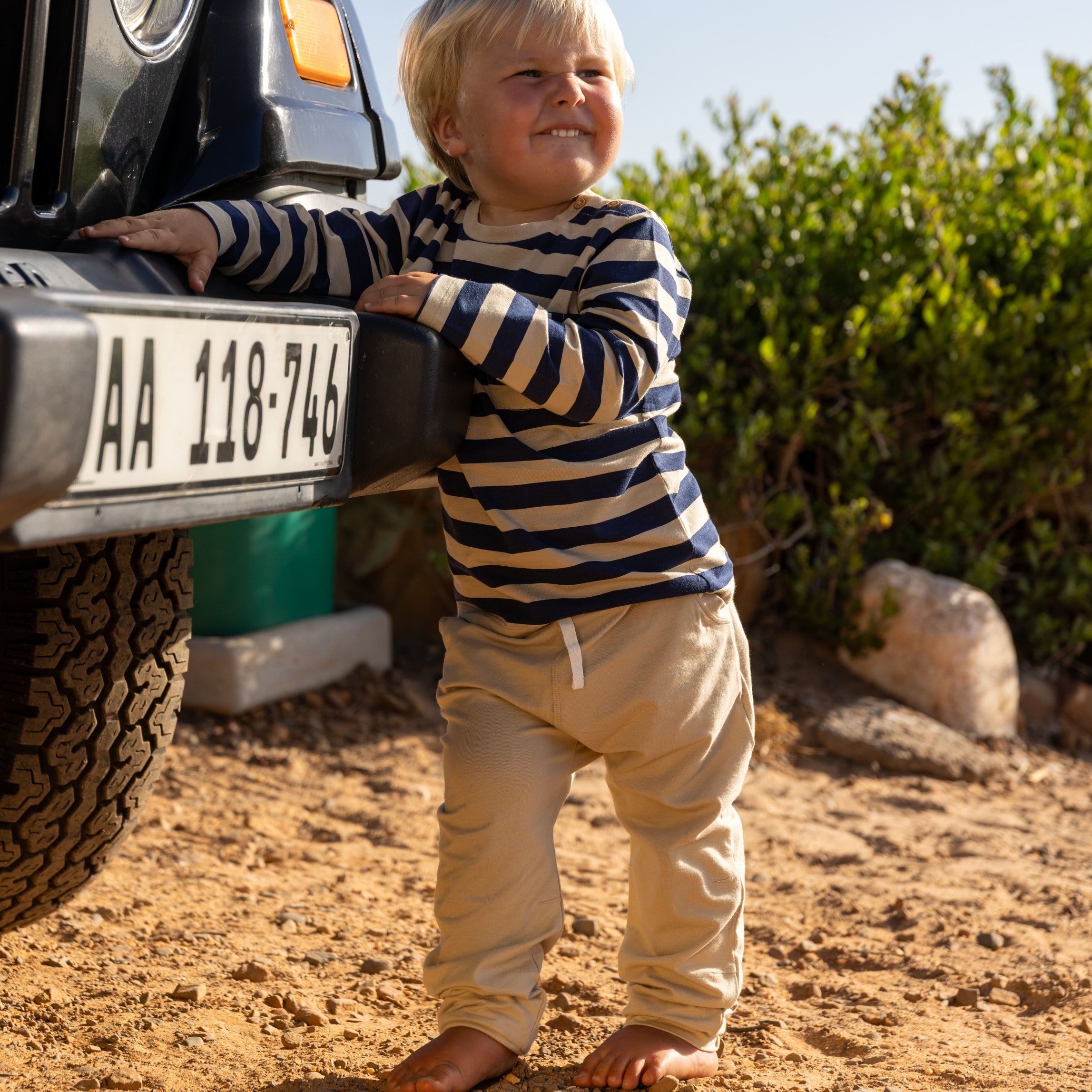 Camiseta de manga larga en Navy/Sandy Stripe – UPF 50+
