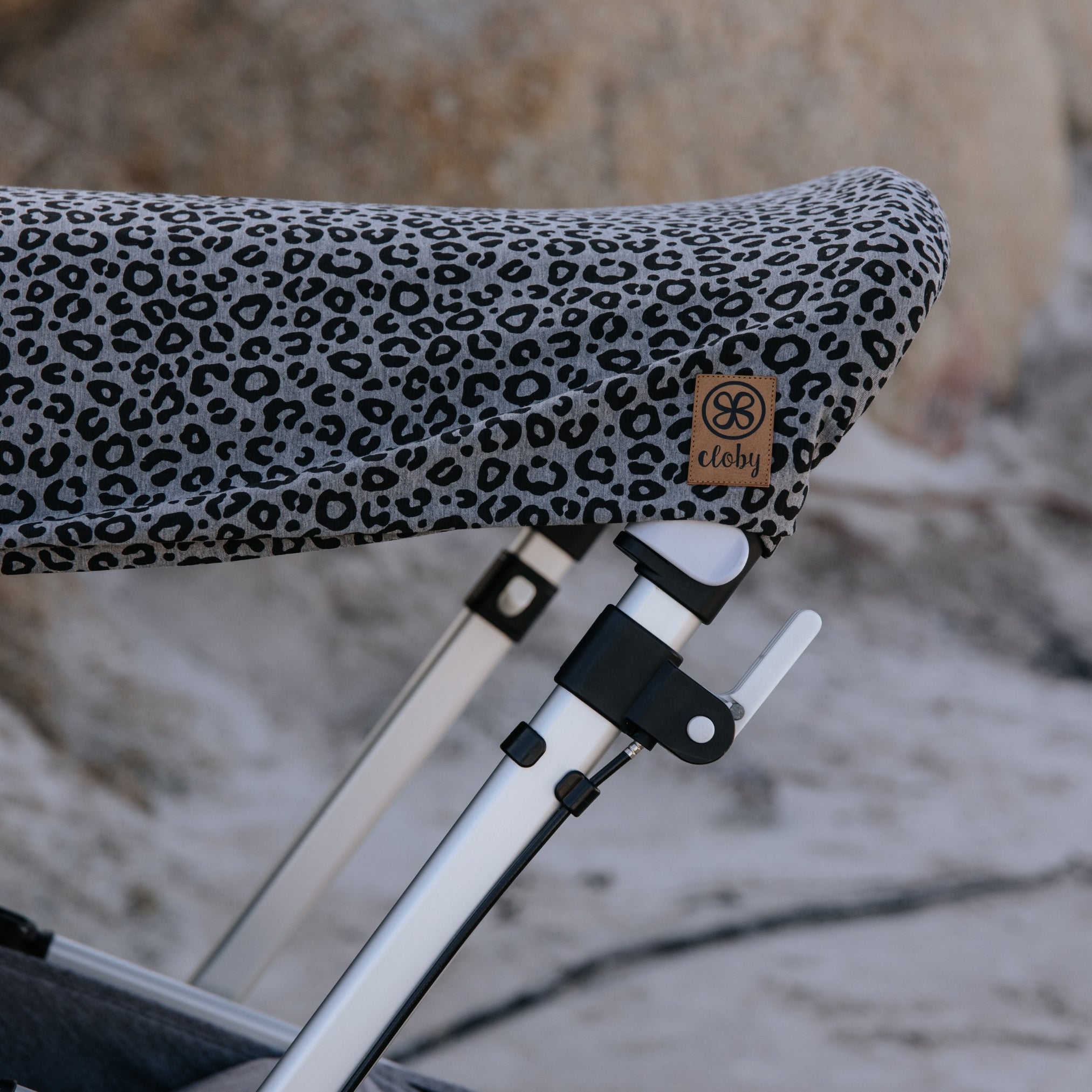 Leopard Grey zonbeschermingsdeken voor kinderwagen