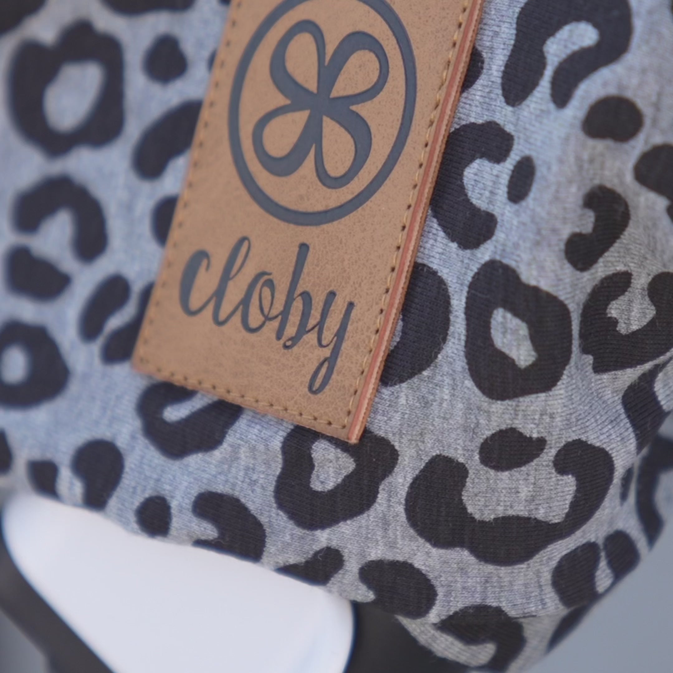 Video laden: UV-Decke in Leopard Grey – UPF 50+