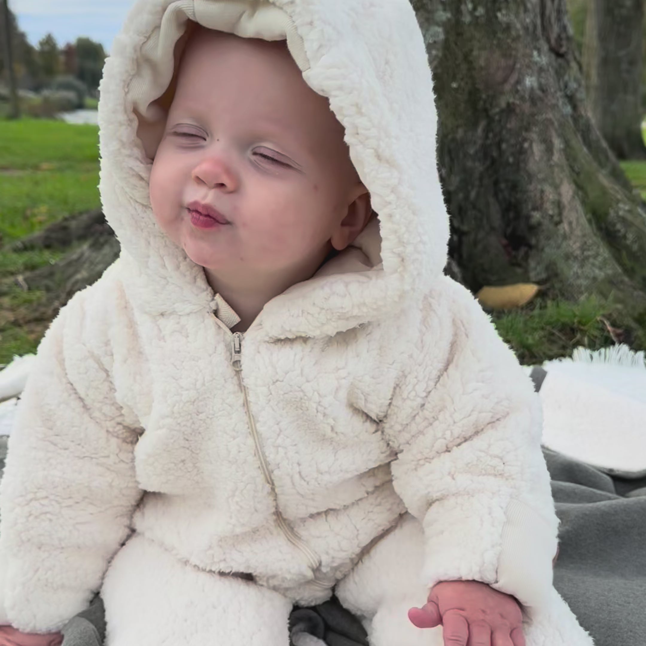 Charger la vidéo : Combinaison Teddy